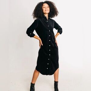 Emily Phillip’s Black Midi Size 7 (14/16)